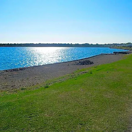 Plot 8 Lakeside Cabin, Wyldecrest, База отдыха